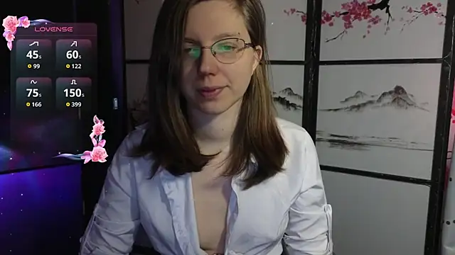scarlettsrose online show from April 13, 2026, 1:04 pm