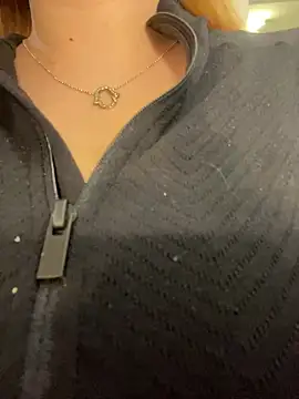 AmberRosewood online show from March 20, 2026, 4:35 am