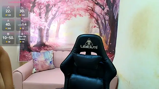 Emma latinasexy18 online show from November 28, 2025, 6:30 pm