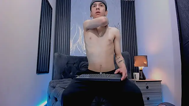 Snapshot of James_Adams_01 chatting on January 17, 2026, 12:53 pm James Adams 01 online show from January 17, 2026, 12:53 pm