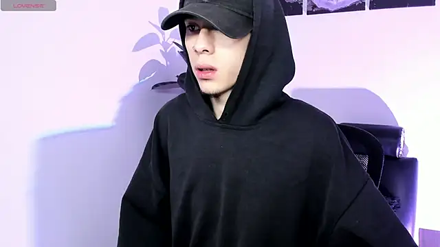 Snapshot of James_Adams_01 chatting on December 22, 2025, 1:00 pm James Adams 01 online show from December 22, 2025, 1:00 pm