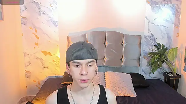 Snapshot of James_Adams_01 chatting on January 14, 2026, 11:58 am James Adams 01 online show from January 14, 2026, 11:58 am