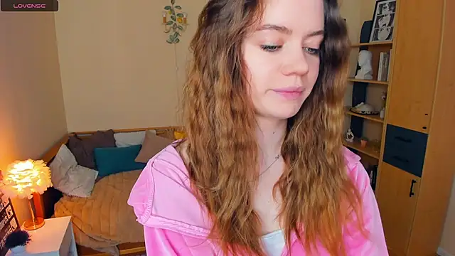 AngelesBenitz online show from March 24, 2026, 8:03 am