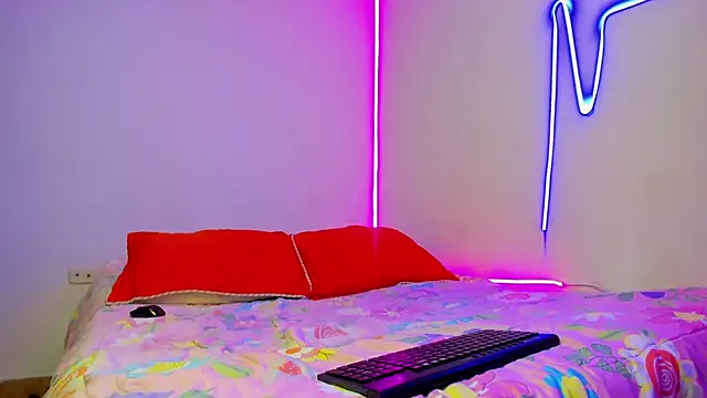 demonychloe online show from May 1, 2026, 2:11 pm
