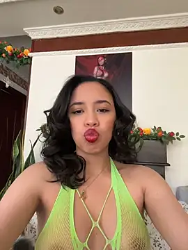 Esmerald 1111 online show from June 18, 2026, 1:05 pm