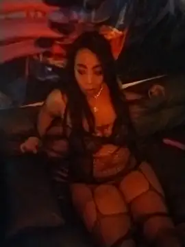 Snapshot of VenezuelaLuxeNoir chatting on March 21, 2026, 2:02 am VenezuelaLuxeNoir online show from March 21, 2026, 2:02 am