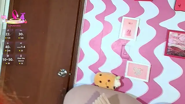 the girl with the red hai online show from February 2, 2026, 3:16 am