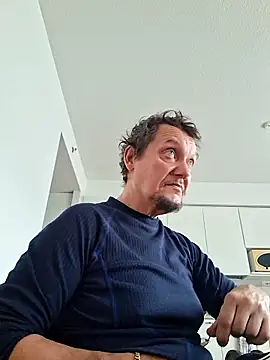 Dantekp online show from November 23, 2025, 11:42 am