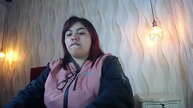 danna garza online show from November 28, 2025, 4:12 am