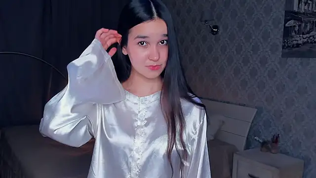 MeliaMelchiori online show from November 29, 2025, 9:15 pm