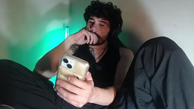 LuciferSantoryu online show from February 3, 2026, 5:16 am