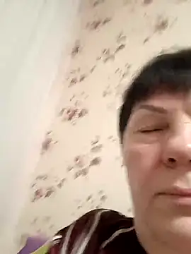 Snapshot of OliviaaSkyy chatting on February 17, 2026, 4:43 am OliviaaSkyy online show from February 17, 2026, 4:43 am