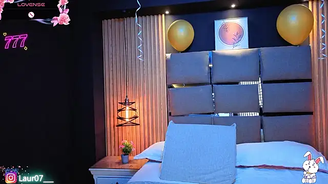 Snapshot of Lauroberts7 chatting on March 20, 2026, 3:51 am Lauroberts7 online show from March 20, 2026, 3:51 am