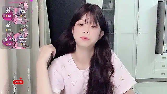 Snapshot of bunny-- chatting on June 14, 2026, 2:07 pm bunny-- online show from June 14, 2026, 2:07 pm