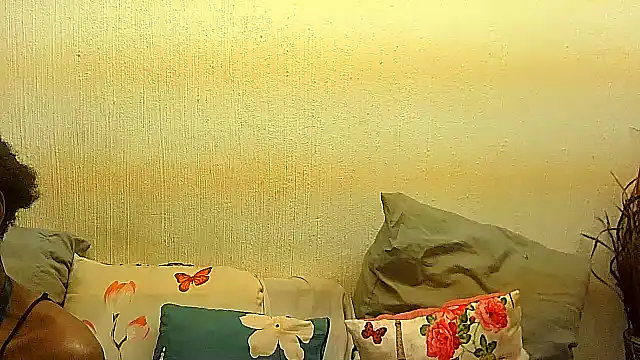BrunetteNaomi8 online show from July 6, 2026, 8:33 pm