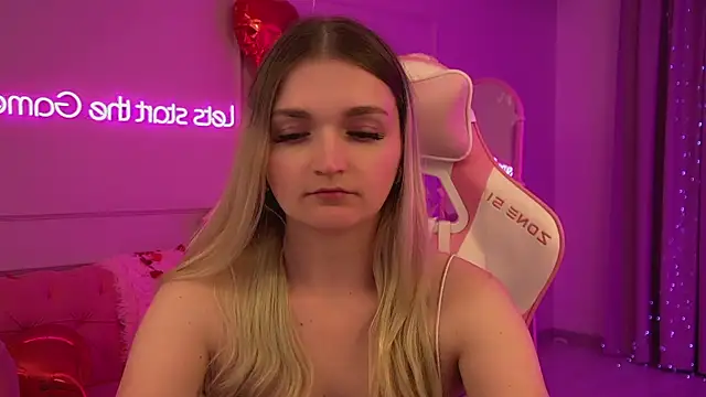 AnnyRaii online show from February 13, 2026, 6:30 pm