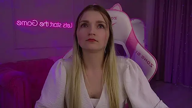 AnnyRaii online show from March 19, 2026, 6:02 am