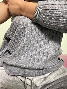 LyasianLa online show from February 9, 2026, 3:04 am