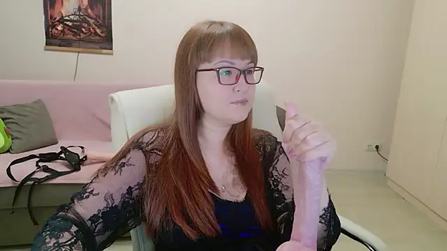 Foxy-lady online show from November 21, 2025, 4:39 pm