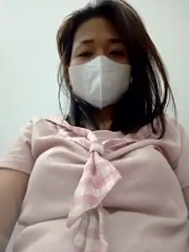 PamPii2x online show from April 24, 2026, 10:23 pm