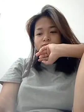 PamPii2x online show from May 6, 2026, 9:52 pm