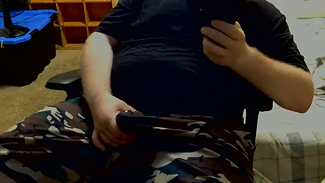 DADDYSOTHICK online show from August 5, 2026, 9:36 am