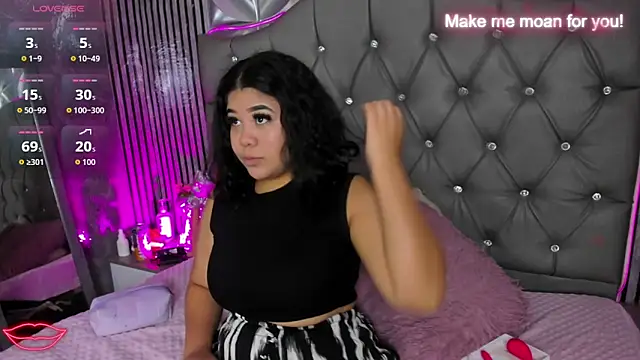 Snapshot of Amanda_Mooree chatting on May 22, 2026, 3:48 am Amanda Mooree online show from May 22, 2026, 3:48 am