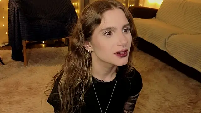 RozanneJordan online show from May 6, 2026, 5:17 pm