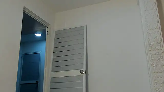 kendall x0 online show from April 8, 2026, 3:19 am