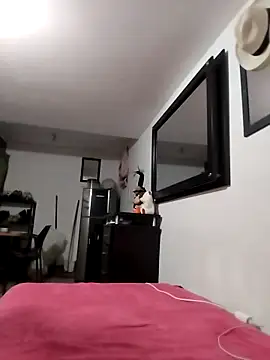 Vivianna  colombia online show from November 24, 2025, 3:28 am