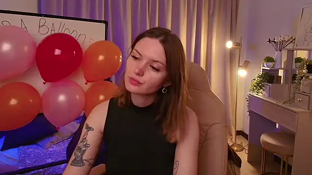 Ursula Andres online show from June 25, 2026, 1:14 am