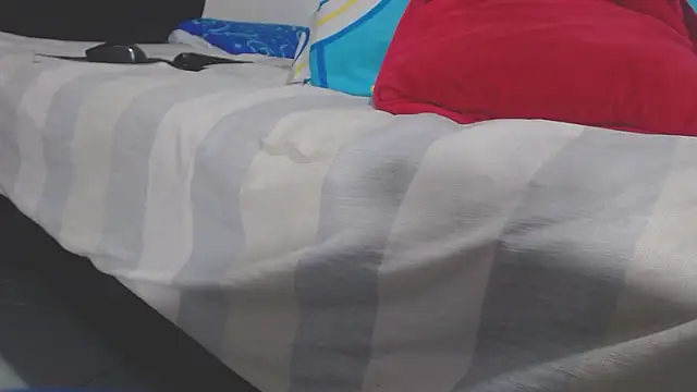 ebony cristal 1 online show from March 26, 2026, 10:35 am