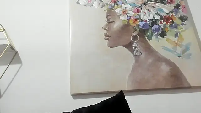 Snapshot of ebony_cristal_1 chatting on November 23, 2025, 6:12 am ebony cristal 1 online show from November 23, 2025, 6:12 am