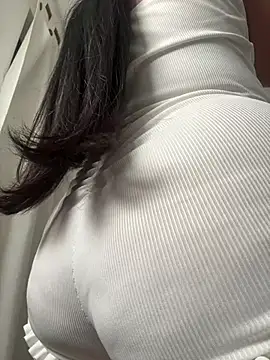 Megan Ivy online show from April 28, 2026, 11:03 am