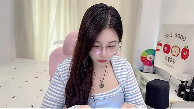 TTtia  online show from June 4, 2026, 3:44 am