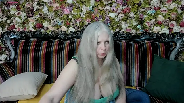 mariabelladonna online show from June 10, 2026, 9:05 pm