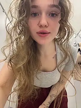 RussianWoman online show from May 3, 2026, 12:27 am
