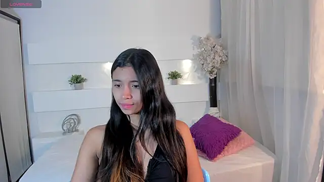 Ashleycooper5 online show from November 21, 2025, 8:08 pm