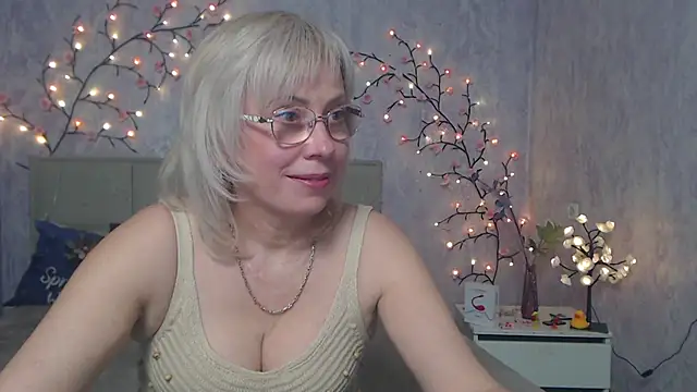 LaurenWishy online show from May 1, 2026, 11:59 am