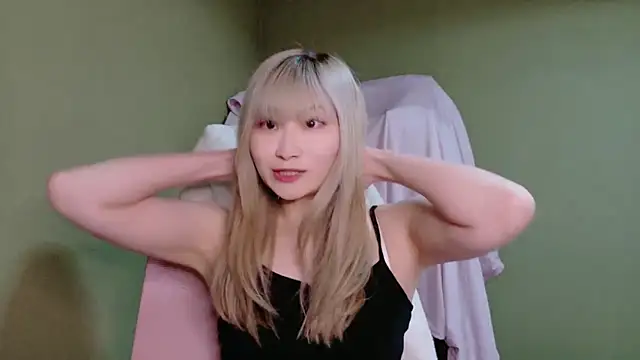 Snapshot of miyu0003 chatting on March 8, 2026, 12:30 pm miyu0003 online show from March 8, 2026, 12:30 pm