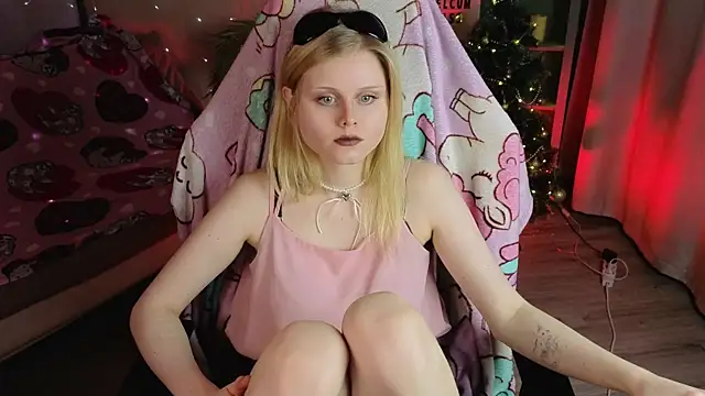 Snapshot of AnoraAmore chatting on January 15, 2026, 3:48 pm AnoraAmore online show from January 15, 2026, 3:48 pm