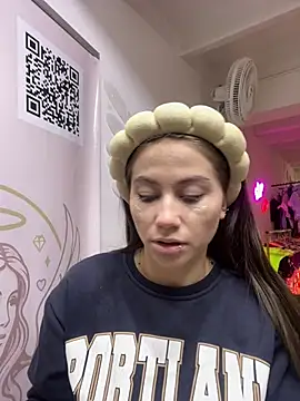 MiaWhiteBunny online show from June 26, 2026, 6:03 pm