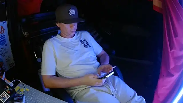 Bowerboi online show from November 26, 2025, 9:20 am