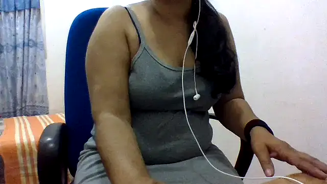 Snapshot of TricksySL chatting on July 3, 2026, 2:34 pm TricksySL online show from July 3, 2026, 2:34 pm