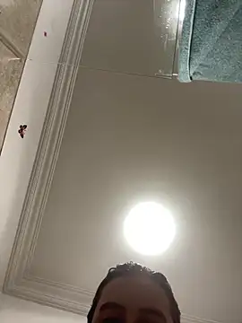 Juan0999 online show from April 5, 2026, 3:19 pm