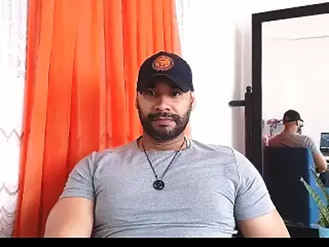 musclehetero online show from May 24, 2026, 1:22 pm