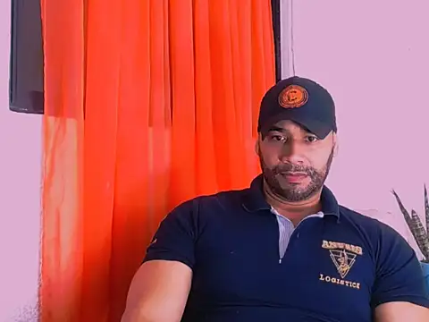 musclehetero online show from April 20, 2026, 6:42 pm