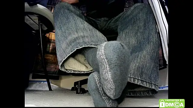 Snapshot of justshutupandwatch chatting on February 9, 2026, 7:01 pm justshutupandwatch online show from February 9, 2026, 7:01 pm