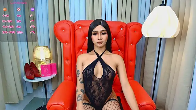 Iris Hilton online show from June 14, 2026, 12:18 am