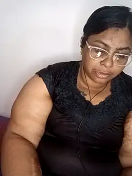 Riya-mallus online show from December 3, 2025, 8:14 am